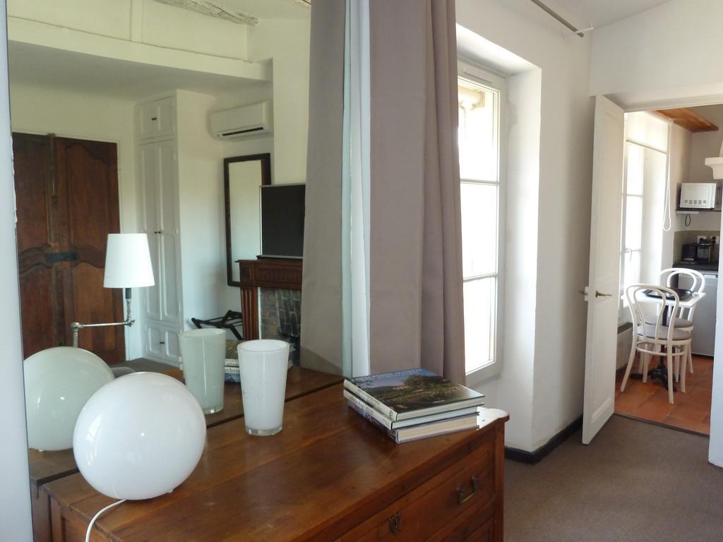 Appartement Cours Mirabeau Crsmb 엑상프로방스 객실 사진